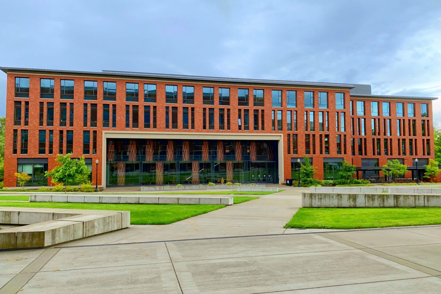 porter-raab-Ucr4Yp-t364-unsplash